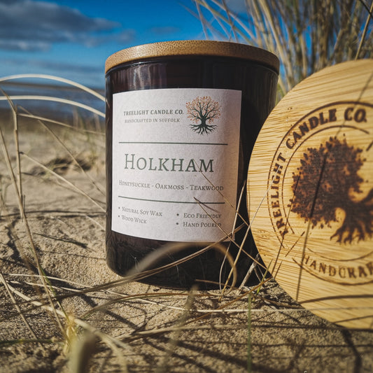 Holkham | Honeysuckle, Oak Moss & Teakwood